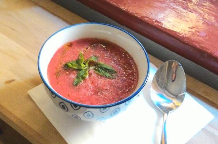 Zuppa fredda di cocomero e pomodoro