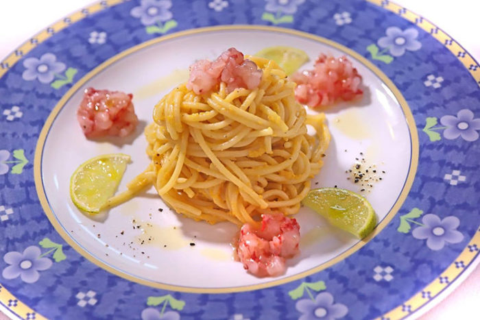 Spaghettoni alla carbonara con gamberi e lime - Stella d'Italia