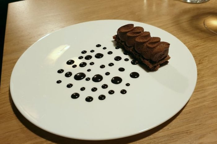 Cioccolato dolce amaro con sfogliata al latte - Ristorante Aroma - Brescia