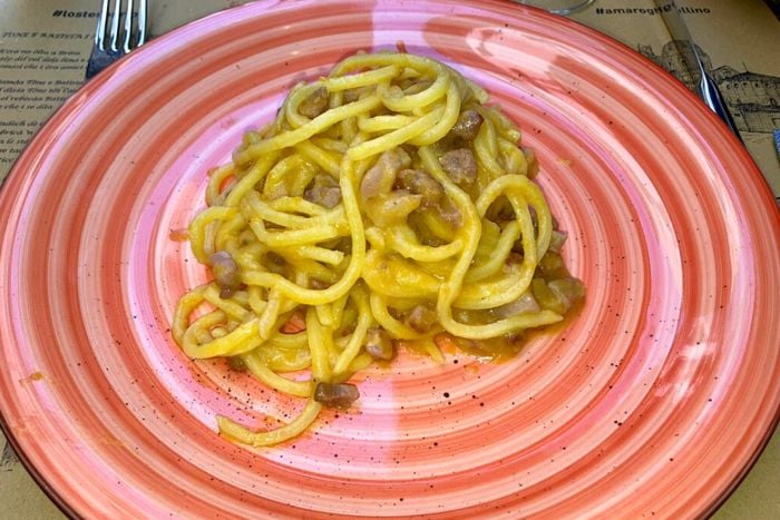 Bigoli alla crema di zucca e pancetta affumicata - Osteria Oste Sobrio