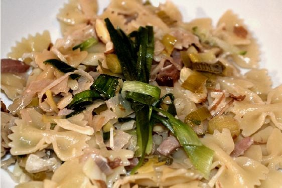 Farfalle Graziella RA con porro e speck