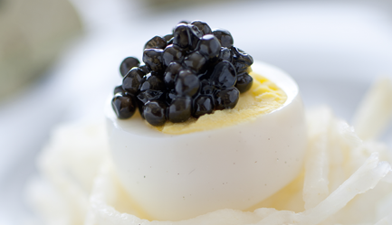 Bocconcini di Uova di Quaglia con Sedanorapa e Caviale