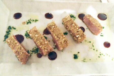 Trattoria La Pepola - Cavalgese della Riviera - Tagliata di tonno in crosta croccante con riduzione di soia e arancia